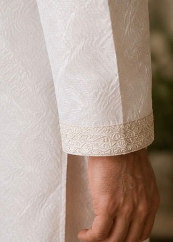 Men’s Off-White Classic Panjabi / Kurta